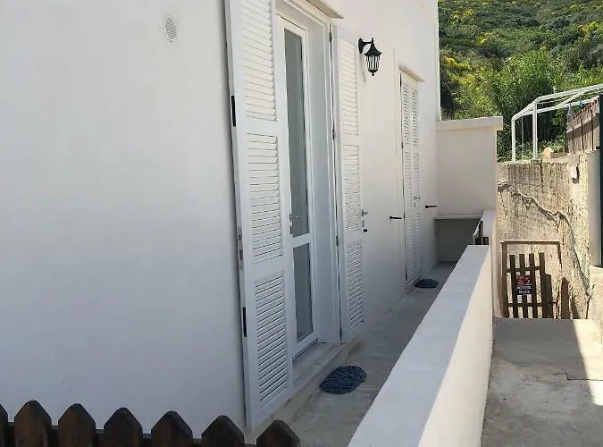 Magi - Talia Penzion Ponza