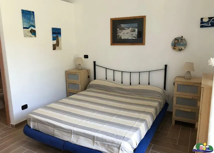 Magi - Talia Penzion Ponza